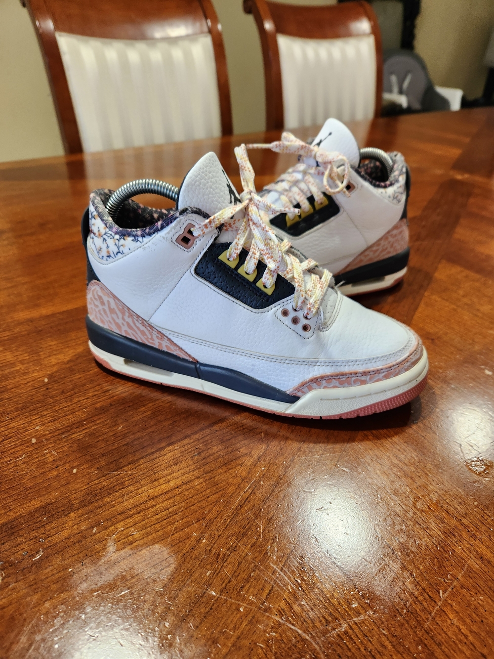 Jordan Retro 3s Size 5 Youth Used